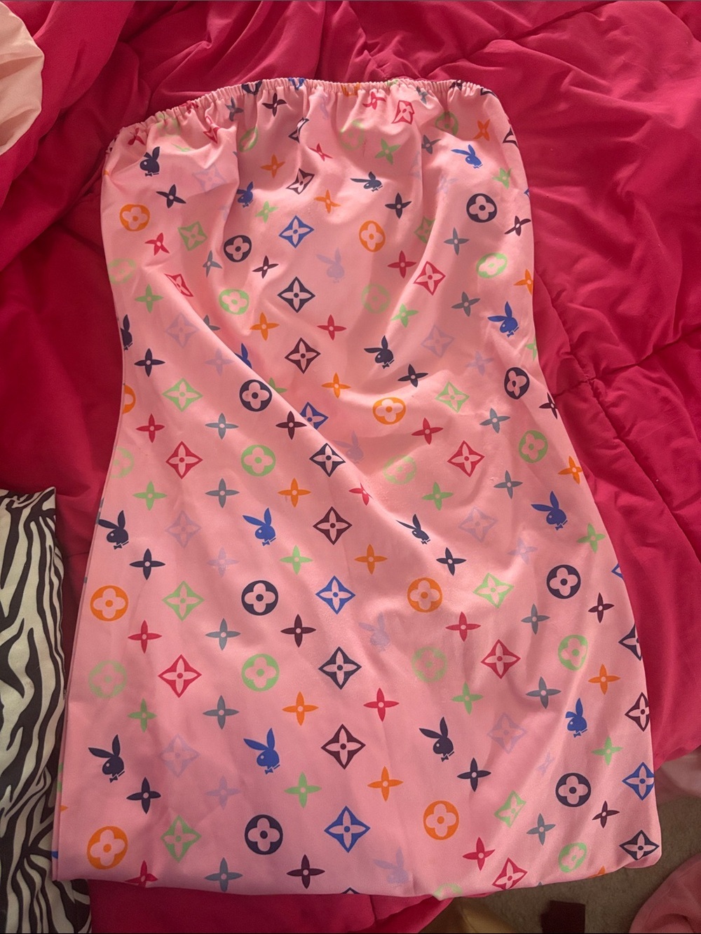 Play boy dress pink